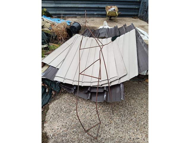 Lot 111 - lot oud ijzer - afbeelding 3 van  5