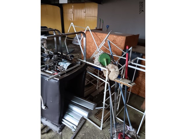 Lot 111 - lot oud ijzer - afbeelding 4 van  5