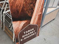 Lot 111 - reclame bord tabak - afbeelding 2 van  2