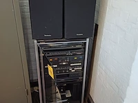 Lot 1116 - muziekinstallatie technics - afbeelding 1 van  5