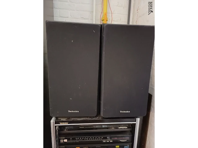 Lot 1116 - muziekinstallatie technics - afbeelding 3 van  5