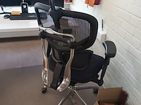 Lot 112 - ergonomische bureaustoel - afbeelding 3 van  4