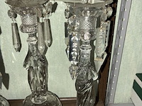 Lot 112 - glazen kaarshouders mariabeeld, 4 stuks - afbeelding 3 van  3