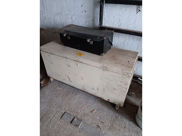 Lot 112 - koffers. 2 stuks - afbeelding 1 van  1