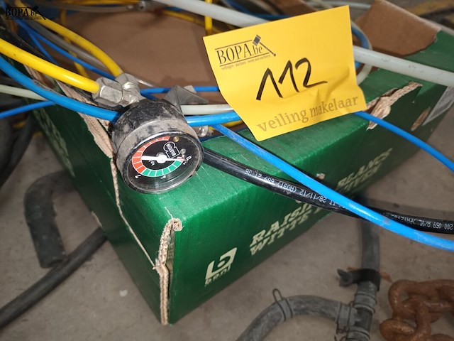 Lot 112 - luchtdrukslangen - afbeelding 3 van  3