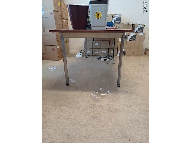 Lot 112 - tafel - afbeelding 2 van  3