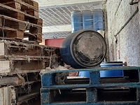 Lot 1121 - houten palletten - afbeelding 2 van  3