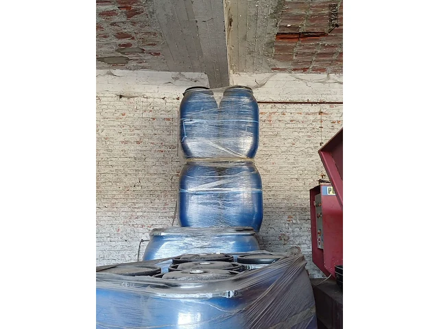 Lot 1125 - pvc vat. 60 stuks - afbeelding 2 van  6