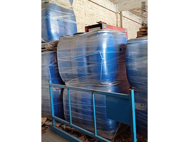 Lot 1125 - pvc vat. 60 stuks - afbeelding 3 van  6