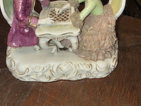 Lot 113 - beeld porcelein, schaakspel - afbeelding 3 van  4