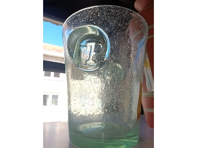 Lot 113 - champagnekoeler laurent perrier - afbeelding 2 van  3