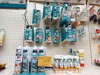 Lot 113 - lijmen en siliconen. 113 stuks - afbeelding 1 van  4