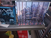 Lot 113 - speelgoed en boeken. inhoud rek - afbeelding 6 van  6