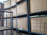 Lot 1132 - metalen stapelbak. 32 stuks - afbeelding 2 van  7