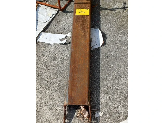 Lot 1133 - heftruck vorken. 2 stuks - afbeelding 1 van  3