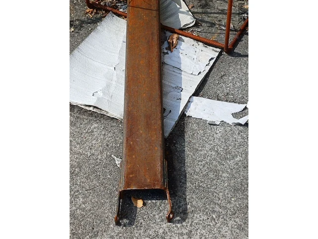 Lot 1133 - heftruck vorken. 2 stuks - afbeelding 2 van  3
