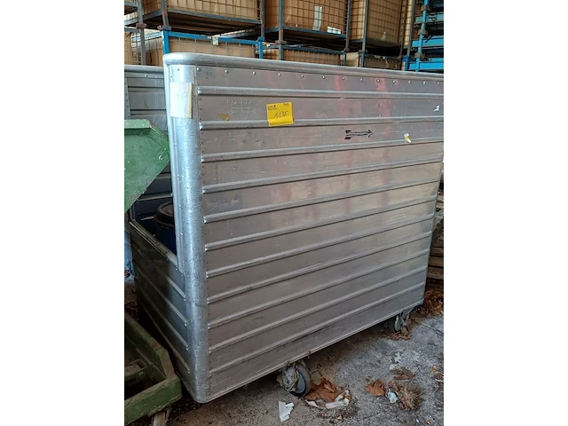 Lot 1135 - gegalvaniseerde kar. 3 stuks - afbeelding 4 van  7