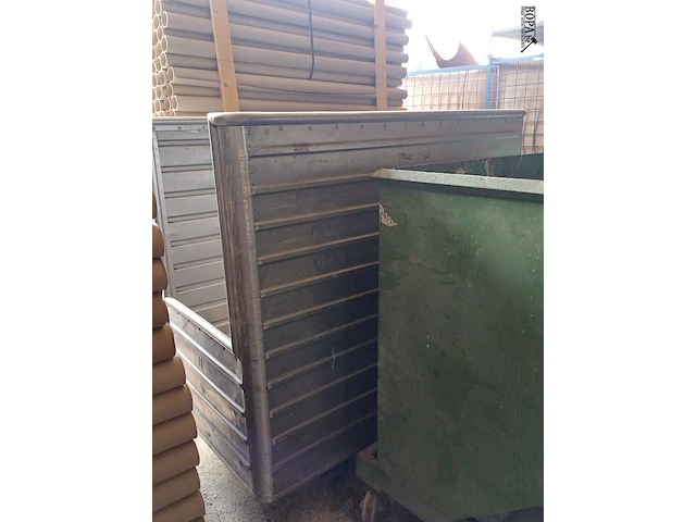 Lot 1135 - gegalvaniseerde kar. 3 stuks - afbeelding 6 van  7