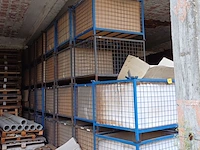 Lot 1137 - metalen stapelbak blauw. 30 stuks - afbeelding 2 van  3