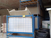 Lot 1137 - metalen stapelbak blauw. 30 stuks - afbeelding 3 van  3