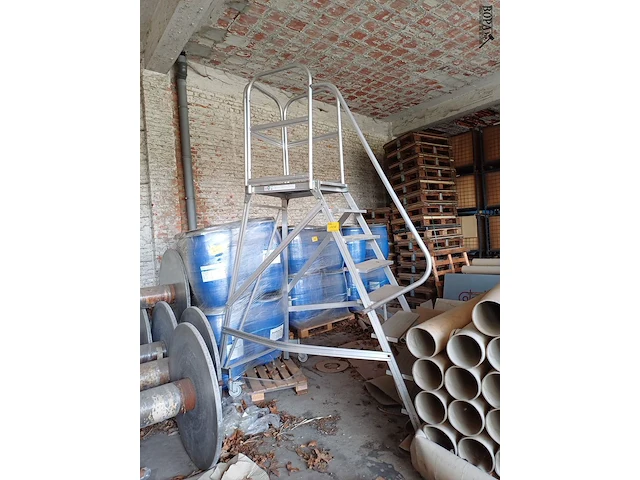 Lot 1138 - aluminium roltrap - afbeelding 1 van  5