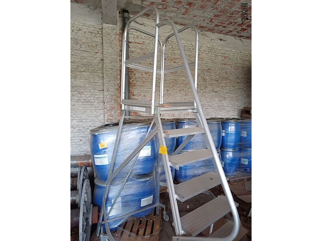 Lot 1138 - aluminium roltrap - afbeelding 3 van  5