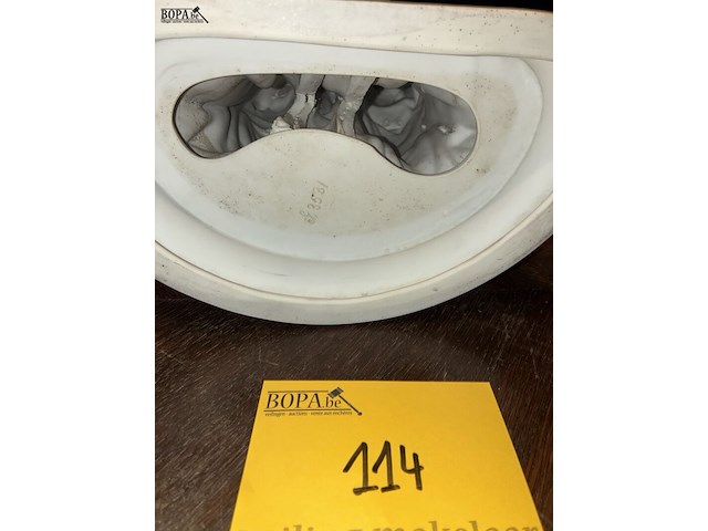 Lot 114 - beeld biscuit, heilige familie - afbeelding 4 van  4