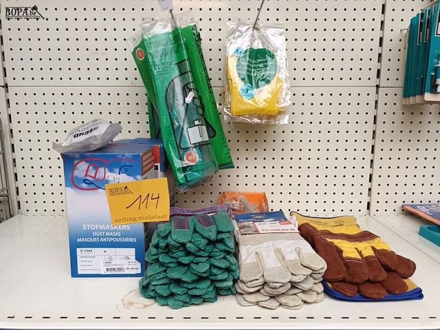 Lot 114 - beschermingsmateriaal - afbeelding 1 van  5