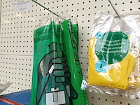 Lot 114 - beschermingsmateriaal - afbeelding 3 van  5