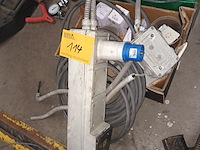 Lot 114 - elektriciteitsmateriaal - afbeelding 2 van  5