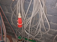 Lot 114 - elektriciteitsmateriaal - afbeelding 4 van  5