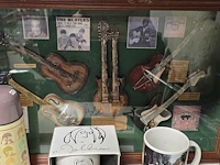 Lot 114 - groot lot beatle items ong 12 stuks - afbeelding 7 van  11