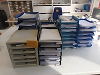 Lot 114 - lot sorteervakken - afbeelding 1 van  3