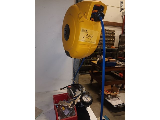 Lot 114 - luchtdrukslang op haspel zeca - afbeelding 1 van  3