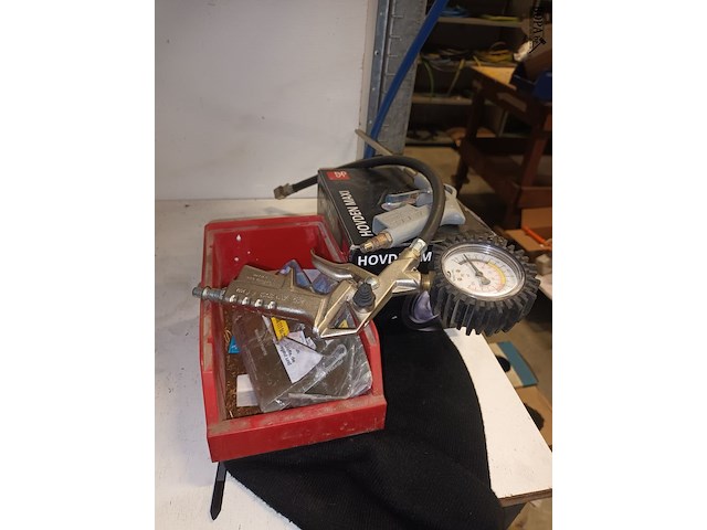 Lot 114 - luchtdrukslang op haspel zeca - afbeelding 2 van  3