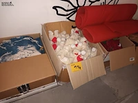 Lot 114 - valentijn decoratie. 4 dozen - afbeelding 1 van  7