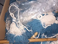 Lot 114 - valentijn decoratie. 4 dozen - afbeelding 2 van  7