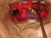 Lot 114 - valentijn decoratie. 4 dozen - afbeelding 7 van  7