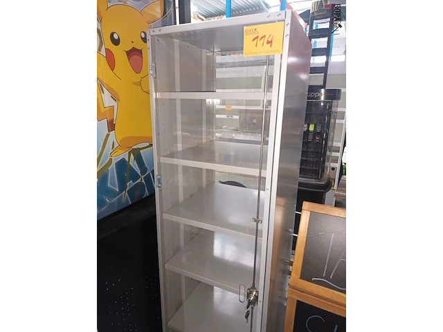 Lot 114 - vitrine kast - afbeelding 1 van  3