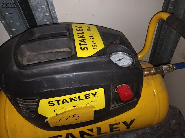 Lot 115 - compressor stanley - afbeelding 2 van  3