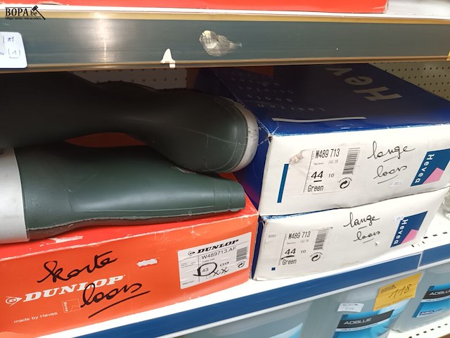 Lot 115 - rubberen laarzen. 9 paar - afbeelding 4 van  4