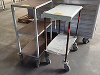 Lot 1151 - metalen trolly. 2 stuks - afbeelding 1 van  4