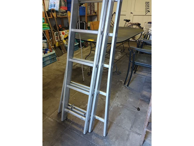 Lot 116 - aluminium trapladder - afbeelding 2 van  4