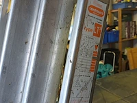 Lot 116 - aluminium trapladder - afbeelding 3 van  4