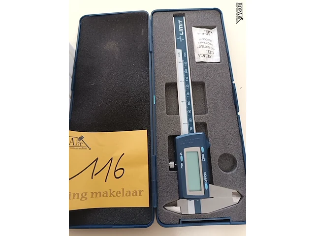 Lot 116 - digitale schuifmaat en decibelmeter - afbeelding 2 van  3