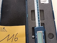 Lot 116 - digitale schuifmaat en decibelmeter - afbeelding 2 van  3