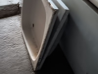 Lot 116 - douchebak. 2 stuks - afbeelding 2 van  2