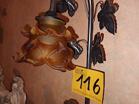 Lot 116 - lampadaire schoenmaker - afbeelding 2 van  3