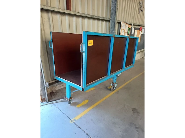 Lot 1163 - metalen transportkar - afbeelding 1 van  4