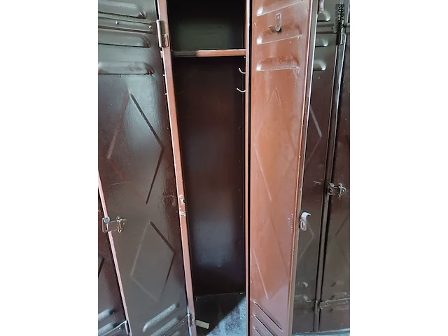 Lot 1164 - metalen lockerkasten. 10 stuks - afbeelding 3 van  4